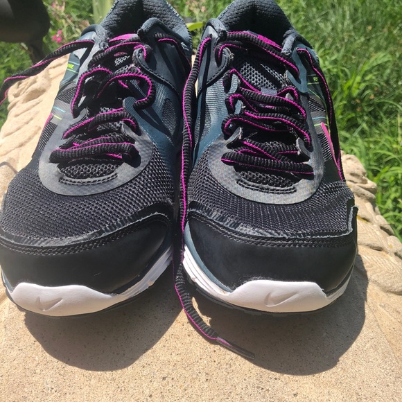 Nike Woman 🚫 S O L D - Picture 2 of 5